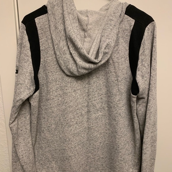 VS PINk Hoodie - Picture 6 of 6